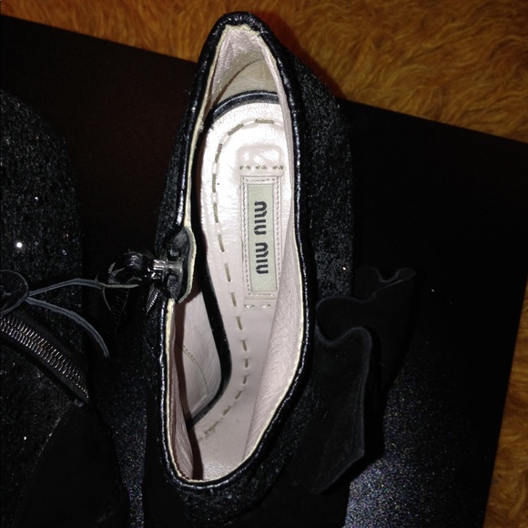 MIU MIU BLACK SPARKLE BOOTIES W SUEDE BOW - Picture 3 of 8